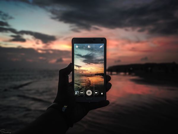 Hasil gambar untuk smartphone for scenery photo