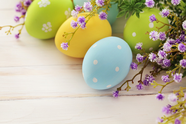 Easter eggs and flowers on the desktop Stock Photo 07