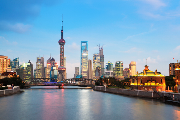 China Shanghai Oriental Pearl Tower at dusk Stock Photo