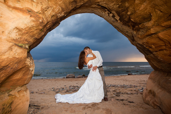 Honeymoon couple on the beach Stock Photo 02