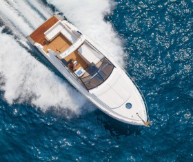 Fast-moving yacht Stock Photo 04
