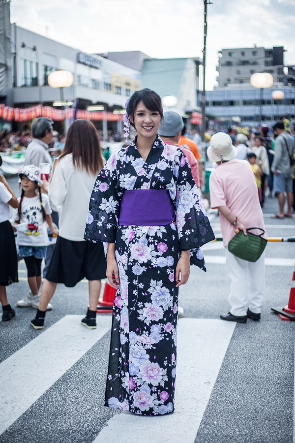 Street beat Japan wears kimono girl Stock Photo