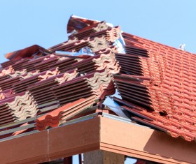 Worker repairing the roof Stock Photo 08