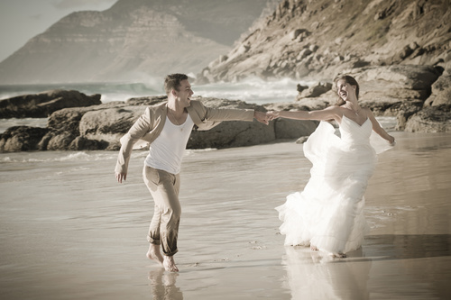 Romantic wedding photo by the sea Stock Photo