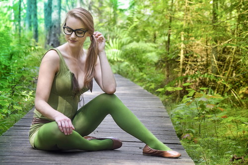 Stock Photo Woman who blends with green