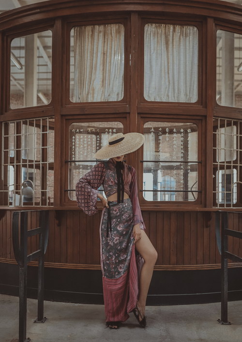 Woman wearing retro clothes posing Stock Photo
