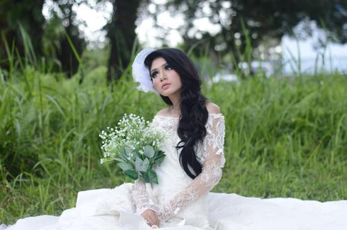 Bride wearing wedding dress Stock Photo 03