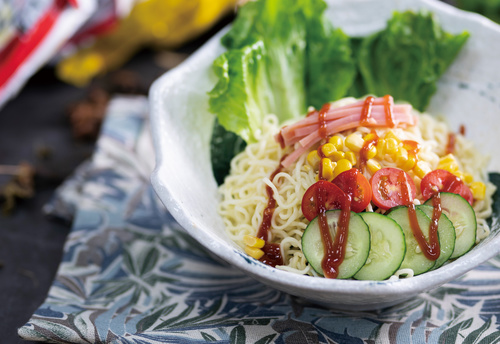 Delicious and delicious instant noodles Stock Photo 04