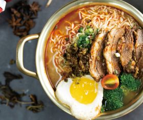 Delicious and delicious instant noodles Stock Photo 08