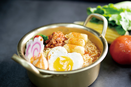 Delicious and delicious instant noodles Stock Photo 10
