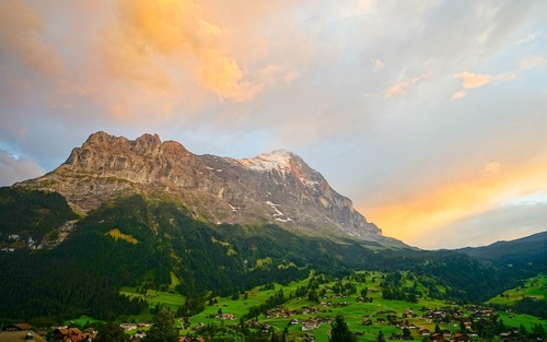 Switzerlands beautiful town Grindelwald Stock Photo 07