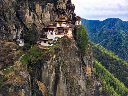 Temple built on a cliff Stock Photo